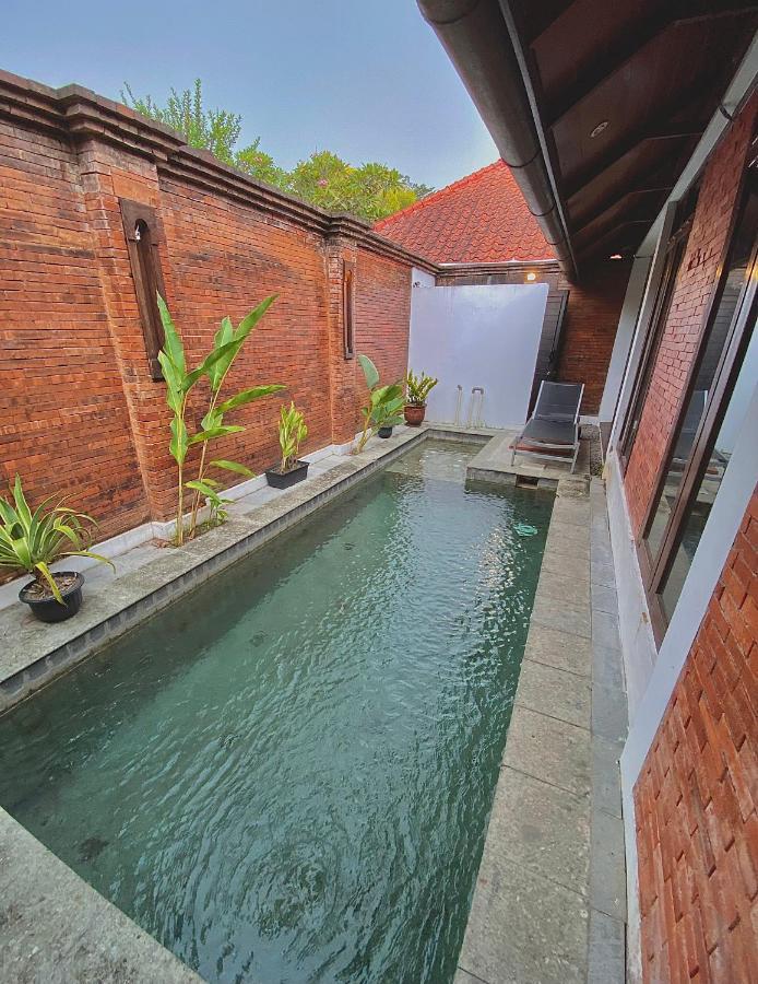 Chrome Hotel & Resort Solo Colomadu Buitenkant foto